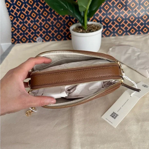 NWT , Tory Burch Britten camera Brown and gold  Leather Crossbody Bag - Picture 8 of 15